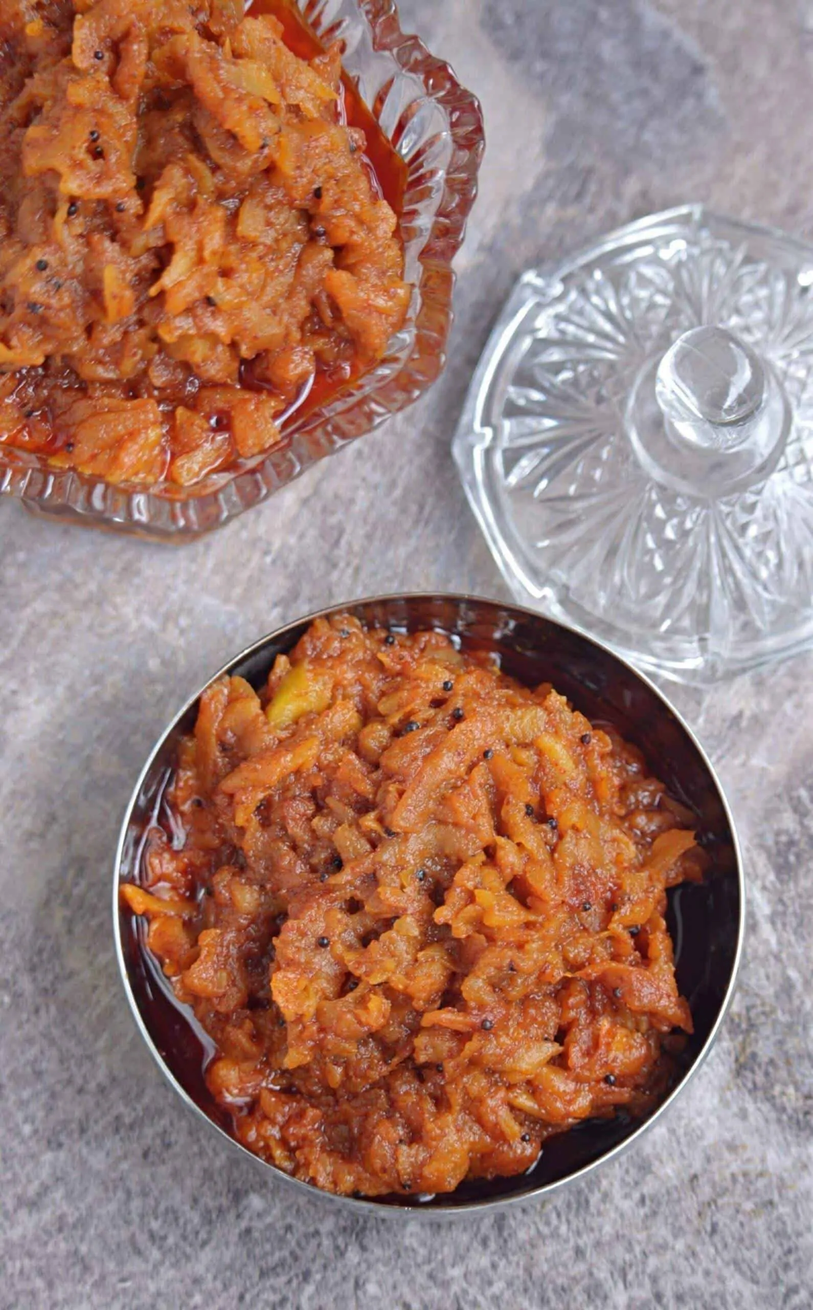 Apple Pickle in a bowl and jar