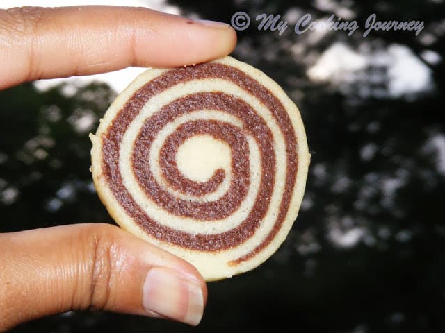 Chocolate Pinwheel Cookies - Side View