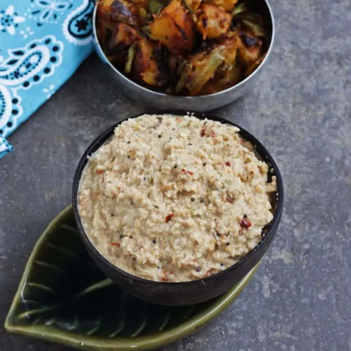 Thengai thogayal in a bowl