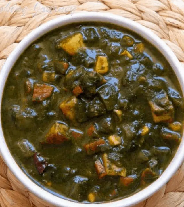 Subzi Diwani Handi – Mixed Vegetable Curry in Spinach Gravy in a pot