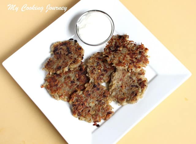 Latke - Final product with a side of sour cream