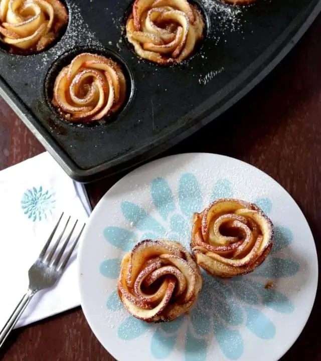 cropped-Baked-Apple-Roses-282229.jpg