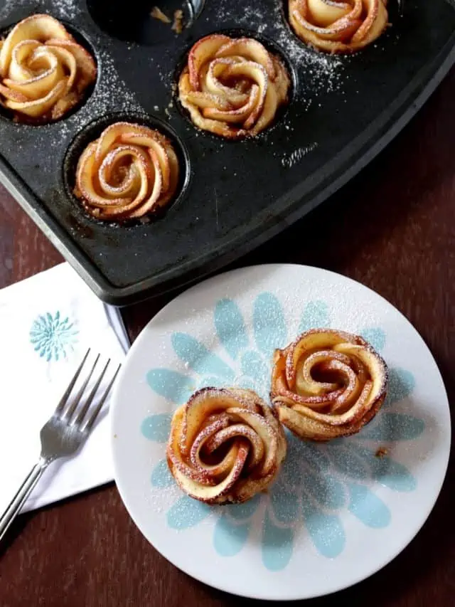 Baked Apple Roses With Puff Pastry