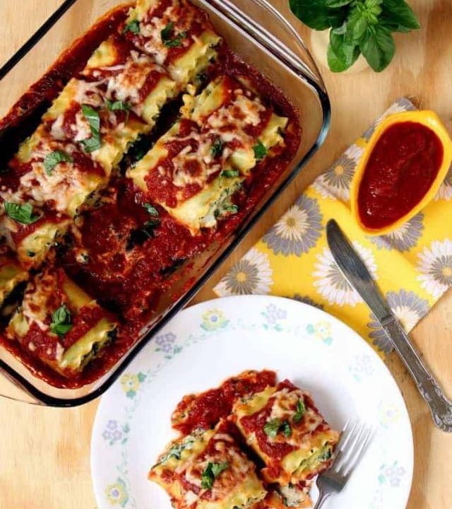 Spinach and Ricotta Cheese Lasagna Roll Ups