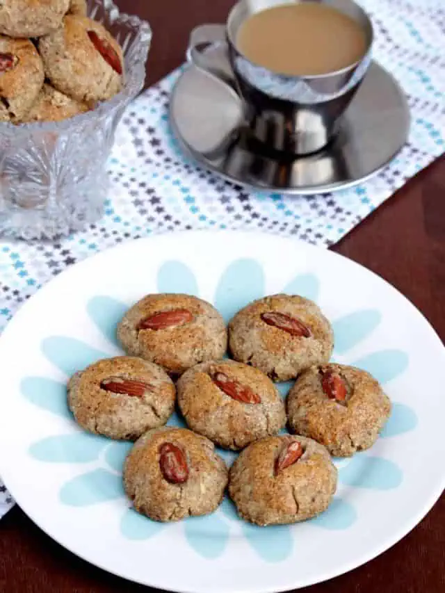 Almond cookies served on a plate