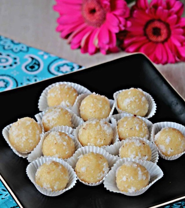 coconut ladoo