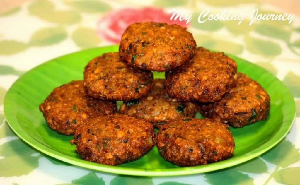 Black Eyed Peas Fritter - Lobia Vadai - Karamani Vadai