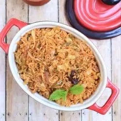 cabbage biriyani in a bowl