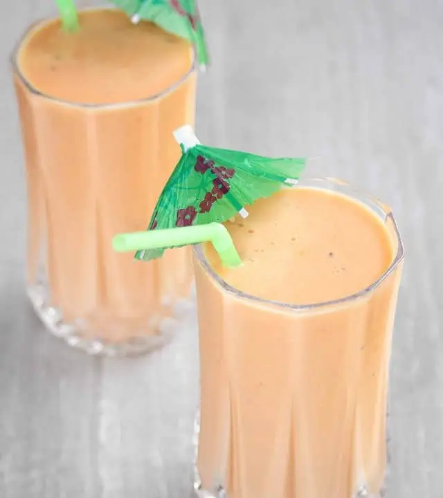 Papaya Lassi | Papaya and Yogurt Smoothie