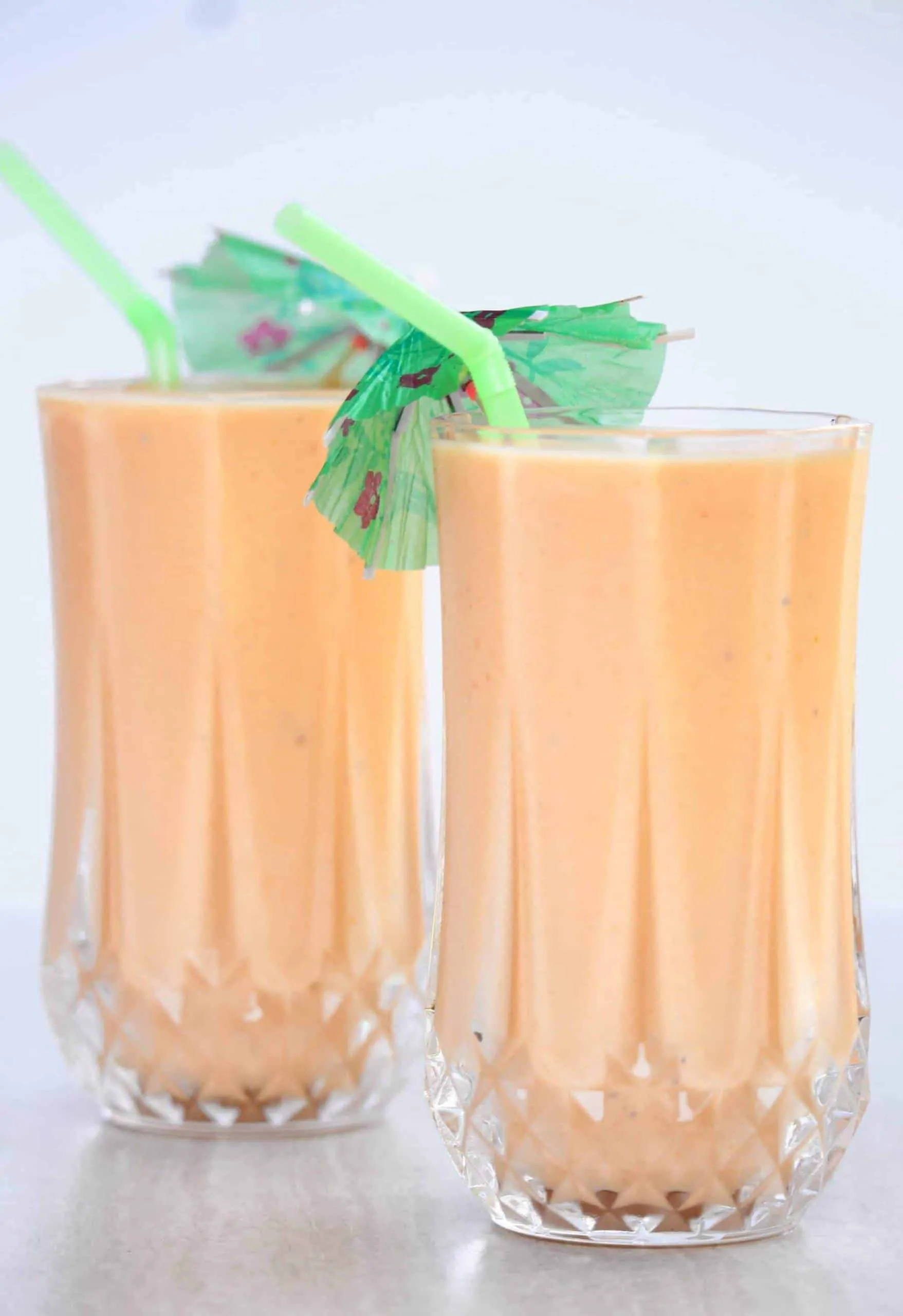  Papaya and Yogurt Smoothie