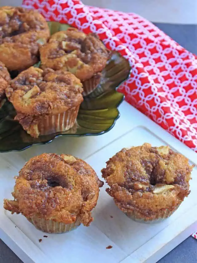 Apple Muffins with Apple Crumb