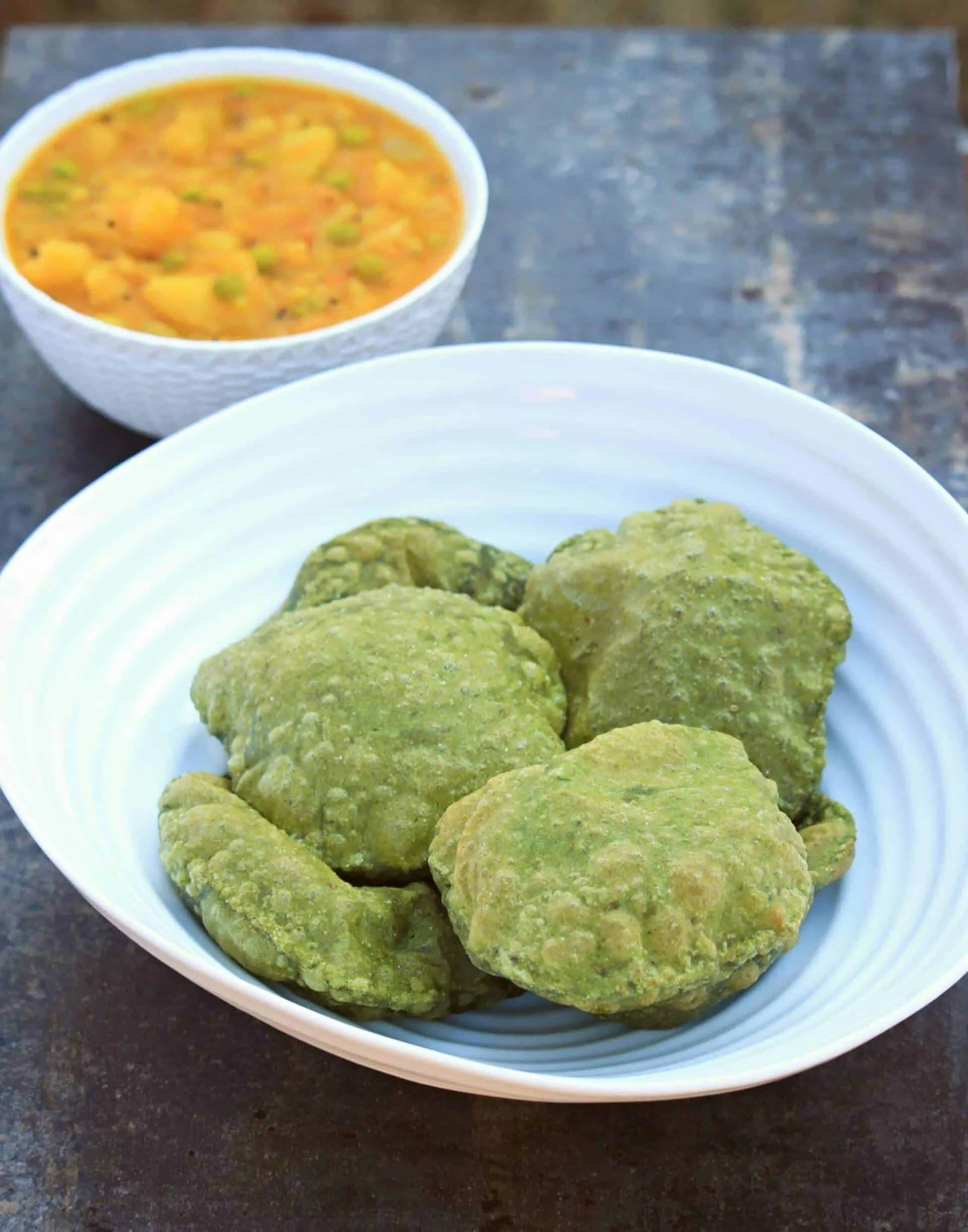 Palak Puri | Spinach Poori | Deep Fried Spinach Flatbread