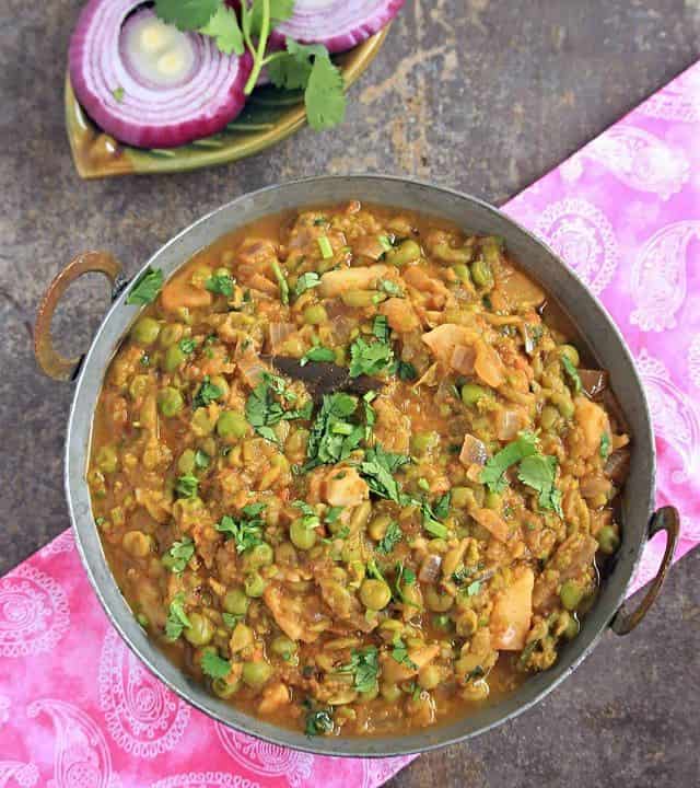 Matar Ka Nimona or UP Style Green Peas Curry served in a bowl