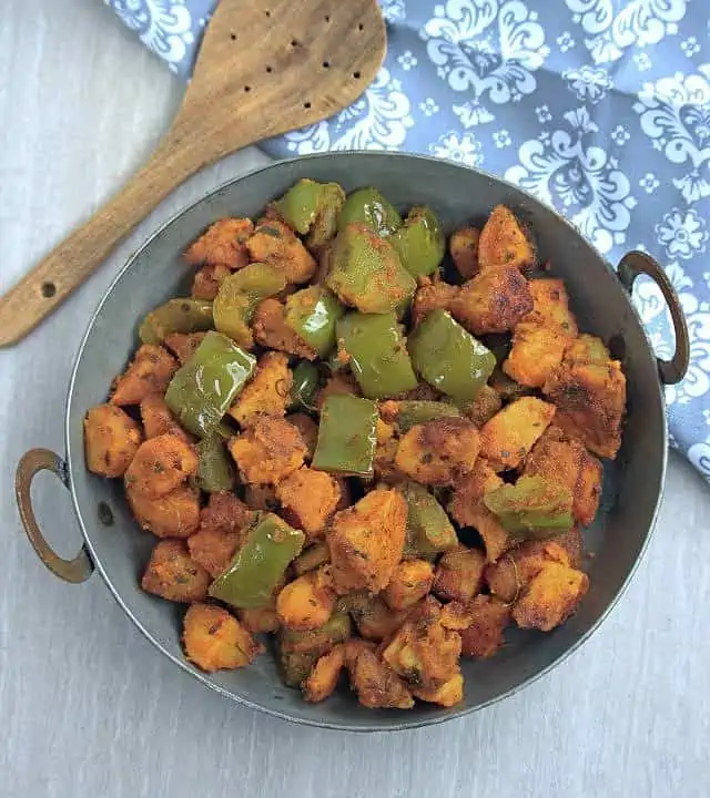 Potato bell pepper curry