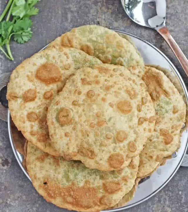 cropped-Green-peas-kachori-45-1.jpg