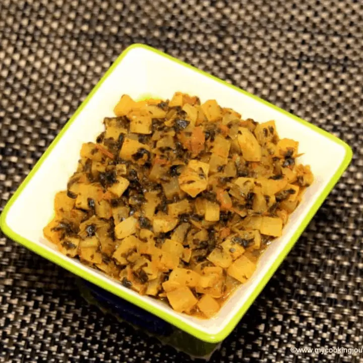 Mooli Palak Subzi in a Bowl