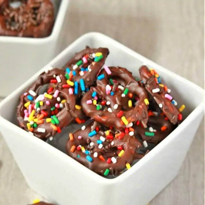 chocolate covered pretzels with sprinkles