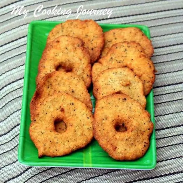 Milagu vadai  in a tray