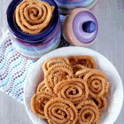 Manapparai Murukku in a bowl