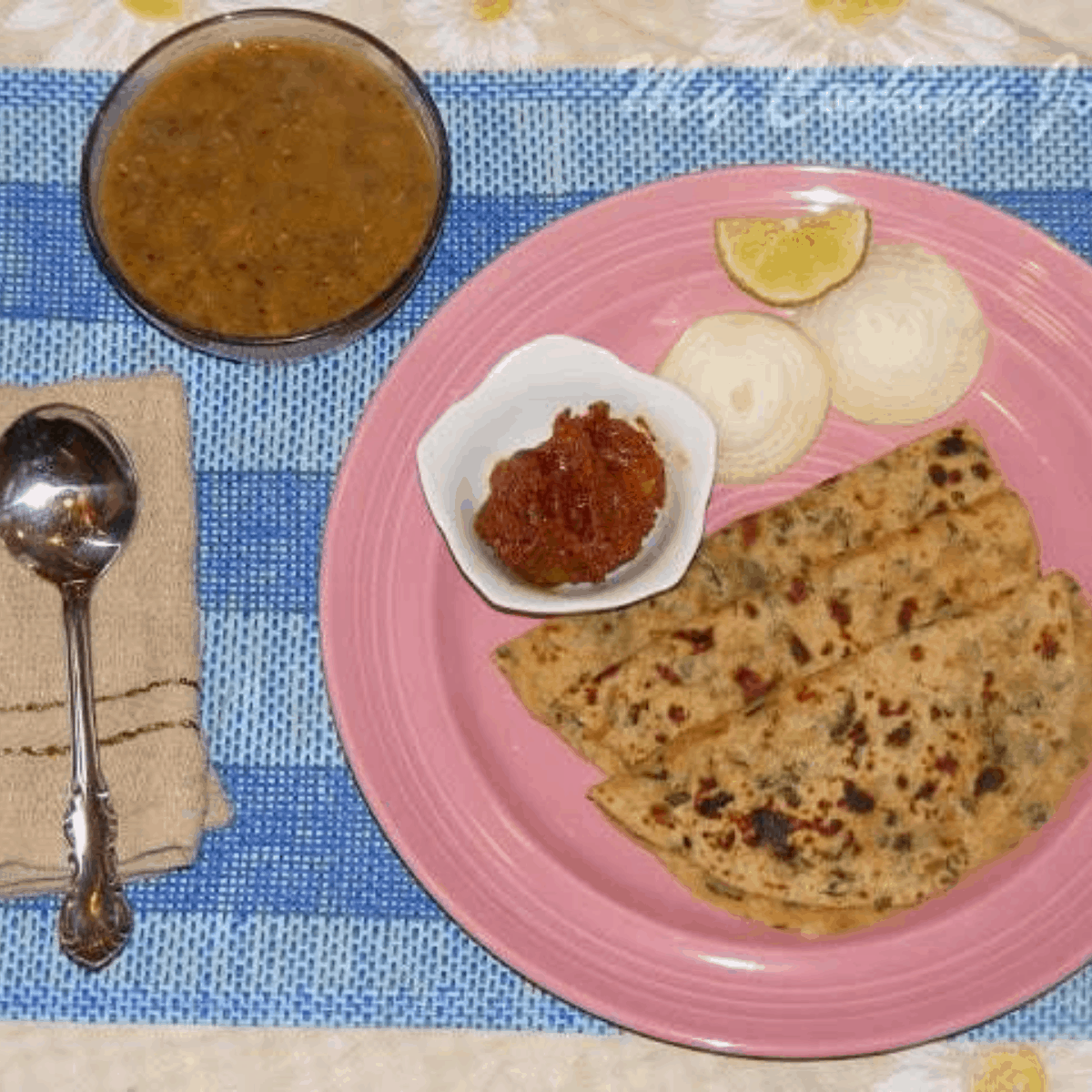 Aloo Methi Paratha / Parathas with Potatoes and Fenugreek leaves