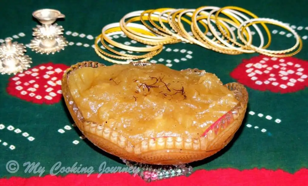 Aloo Ka Halwa in a glass bowl