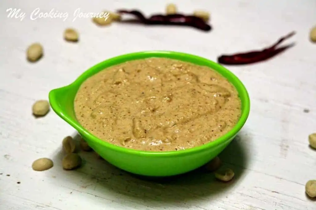 Verkadalai Chutney in a green bowl