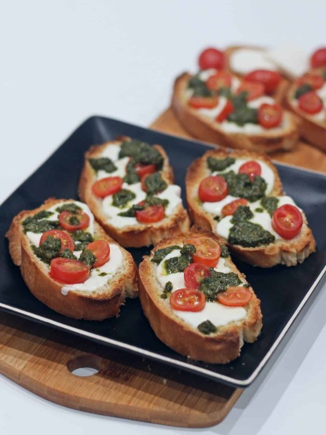 Crostini with Cherry Tomatoes And Mozzarella