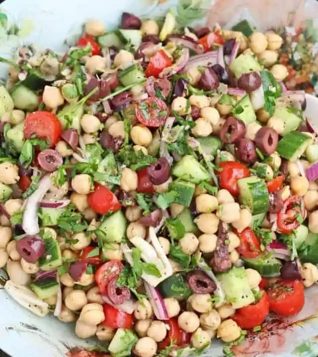 cropped-Mediterranean-chickpea-salad-23_1200x1200.jpg