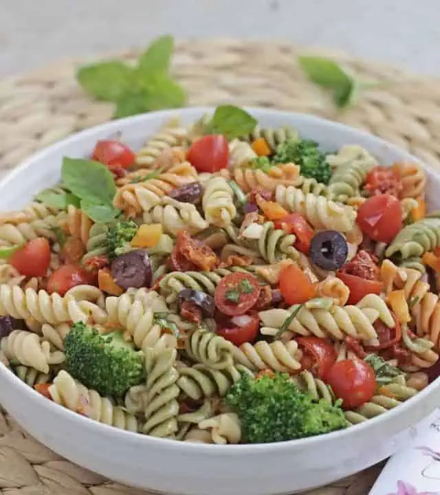 cropped-Pasta-salad-29.jpg