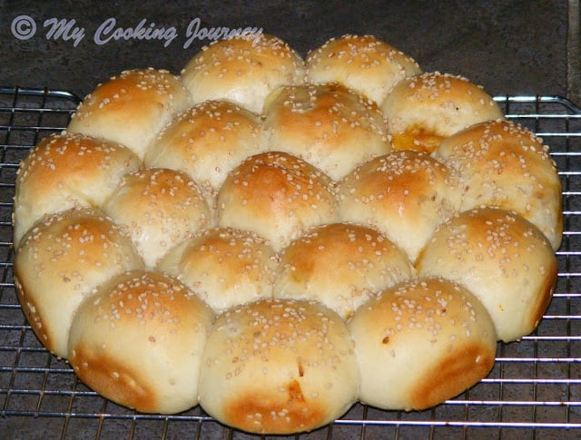 Honey Comb Buns on a wire rack.