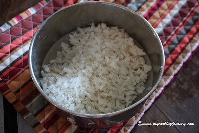 Washed poha in a bowl.