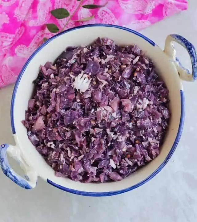 Cabbage poriyal in a bowl.