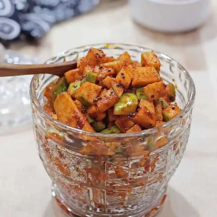 Green Apple Pickle in a glass bowl - Featured Image