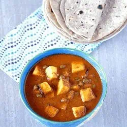 Matar Paneer in bowl with Roti on the side - Feature Image