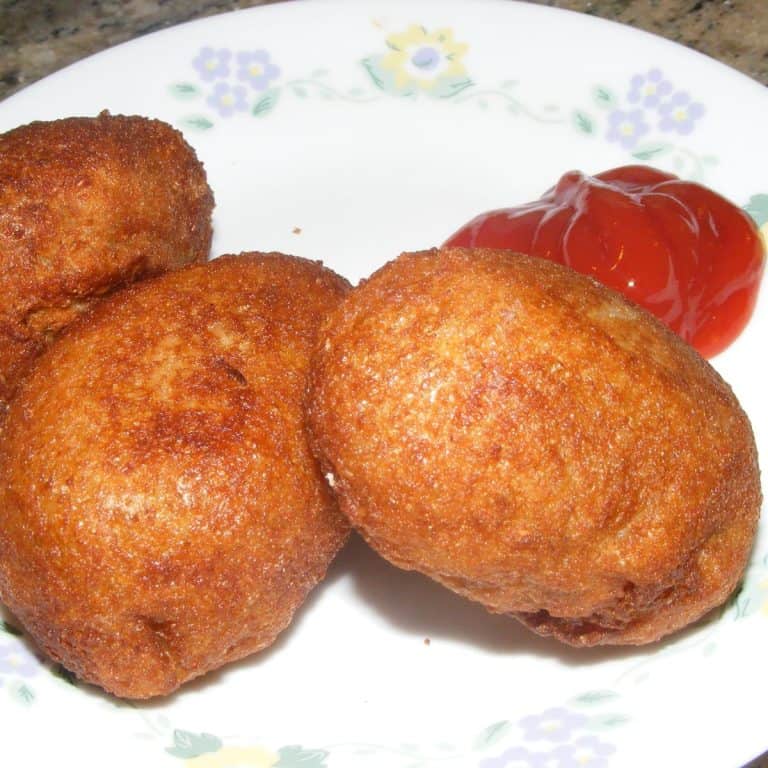 Bread Bonda with Ketchup on the side - Feature Image
