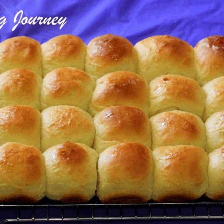 Pav Buns on a cooling rack - Feature Image